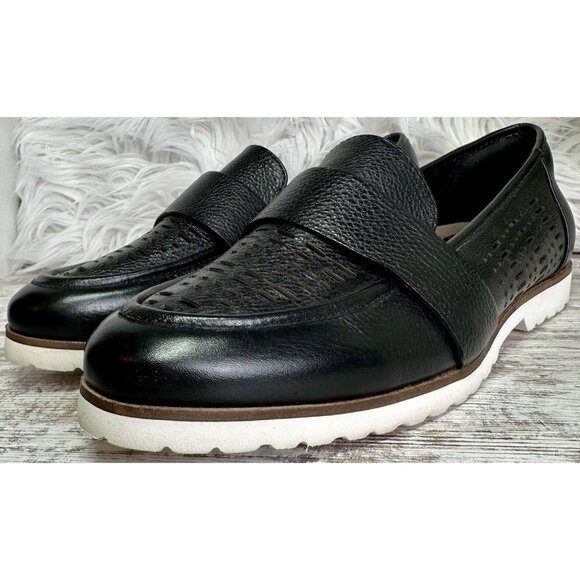 Earth Shoes - EARTH Loafer Women’s Size 9.5 Black Flat‎ Shoe Masio Leather Perforated Slip On